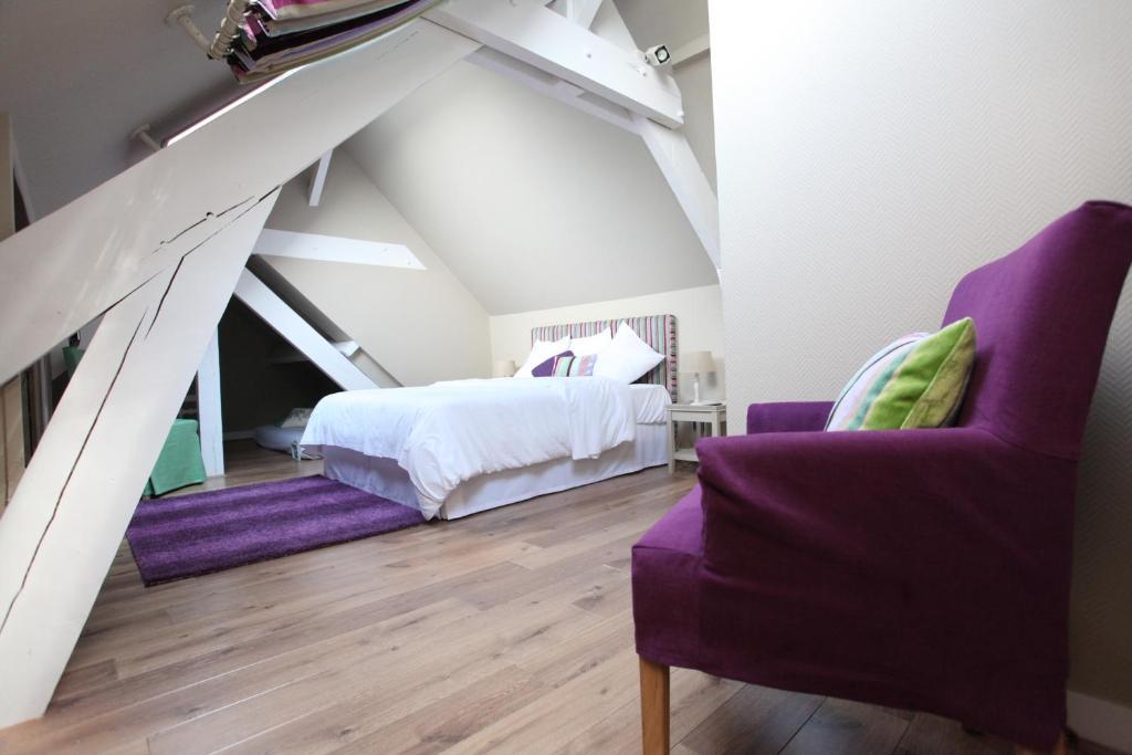 Saint Graal Bed & Breakfast Chamant Ruang foto