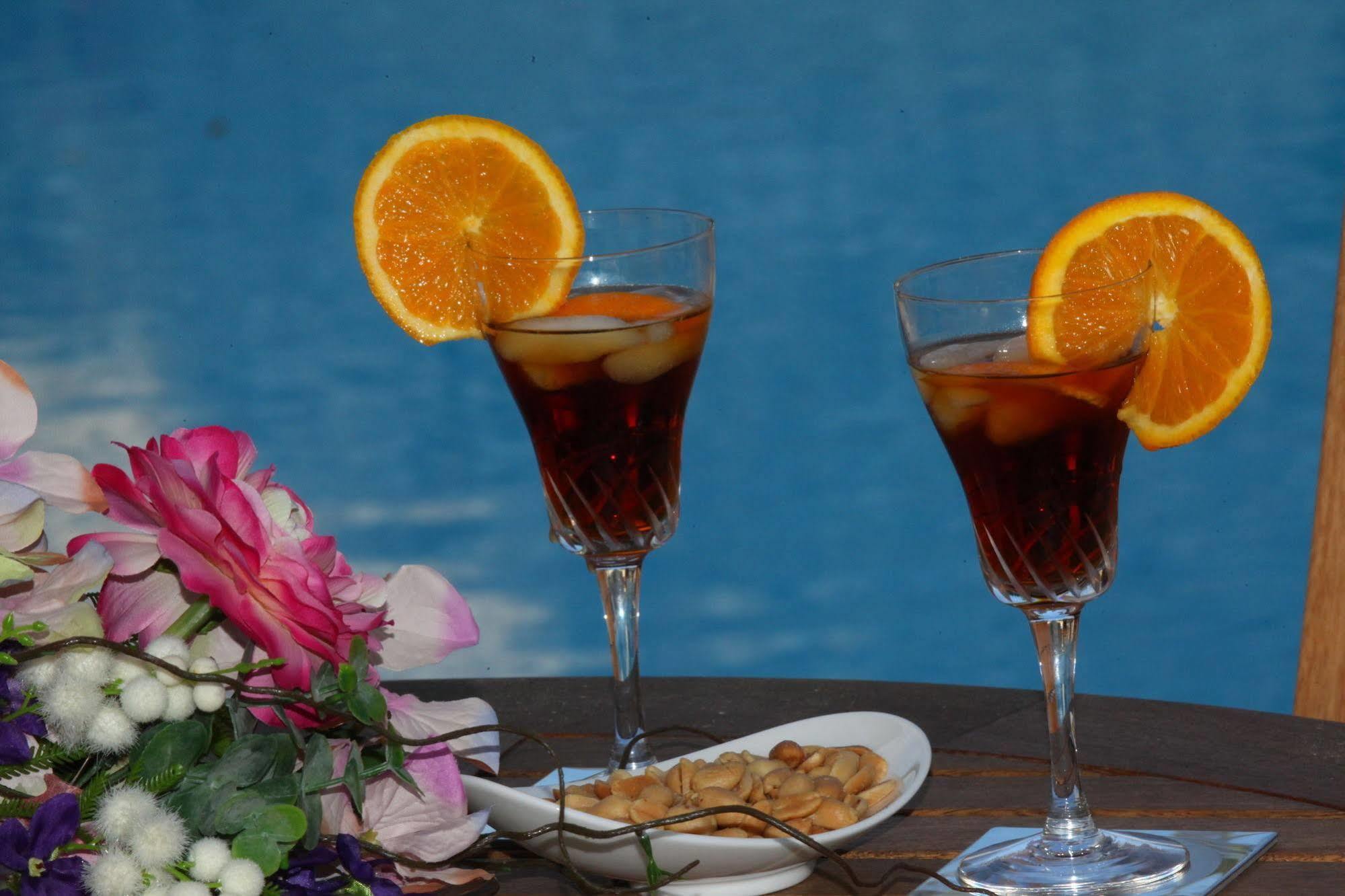 Saint Graal Bed & Breakfast Chamant Bagian luar foto