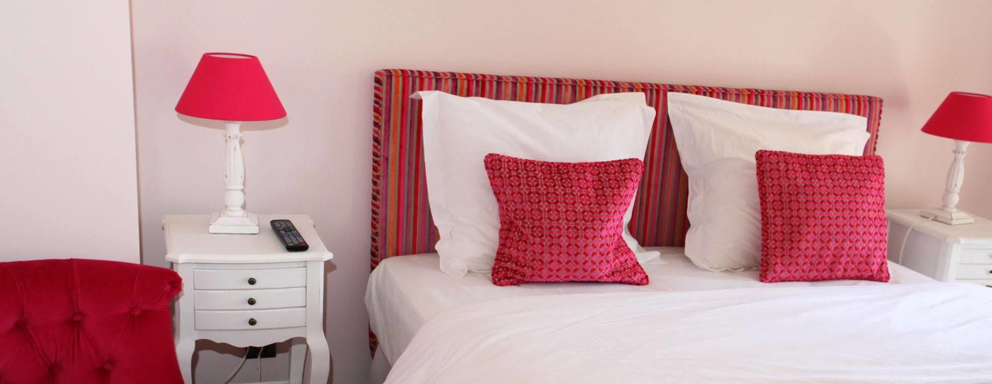 Saint Graal Bed & Breakfast Chamant Bagian luar foto