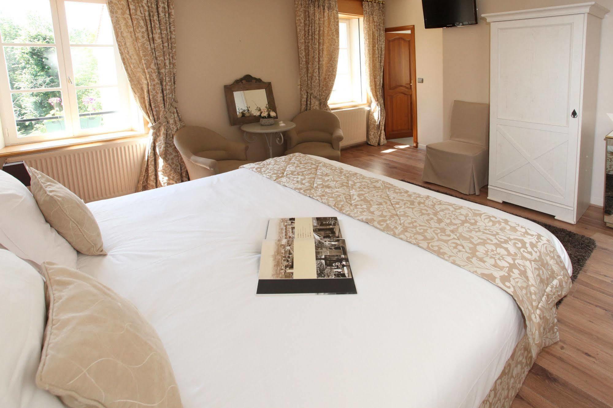 Saint Graal Bed & Breakfast Chamant Bagian luar foto