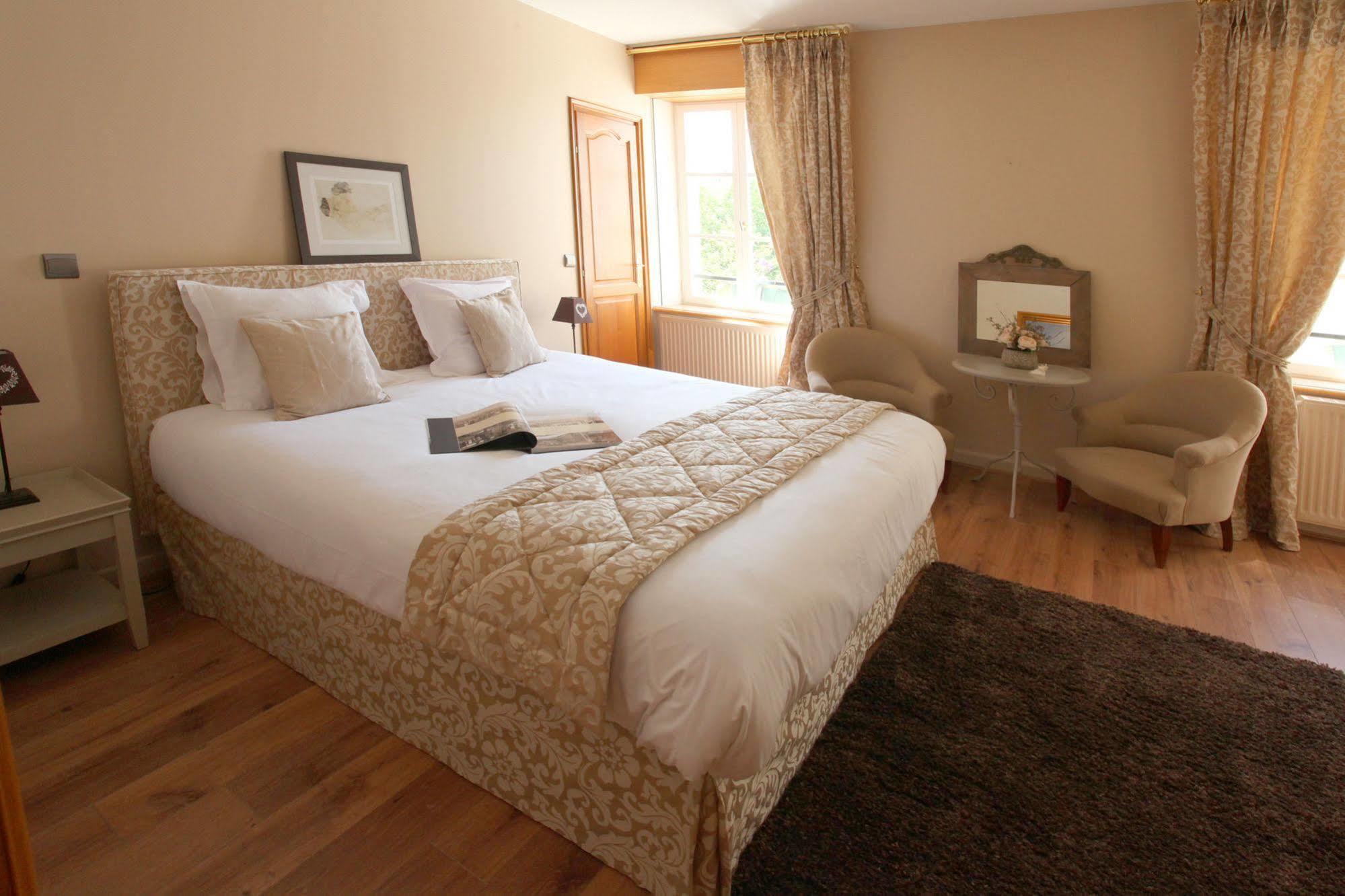 Saint Graal Bed & Breakfast Chamant Bagian luar foto