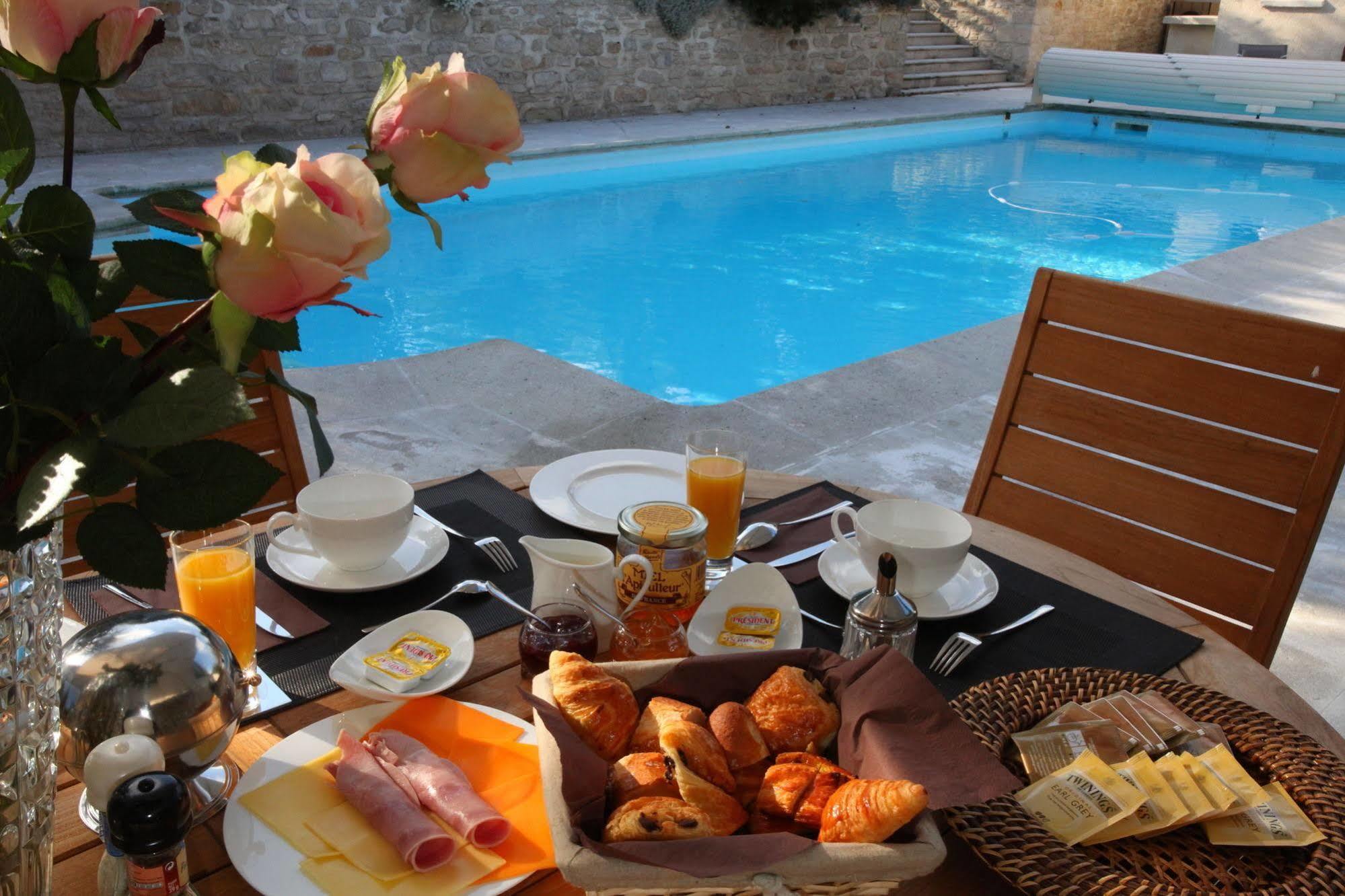 Saint Graal Bed & Breakfast Chamant Bagian luar foto