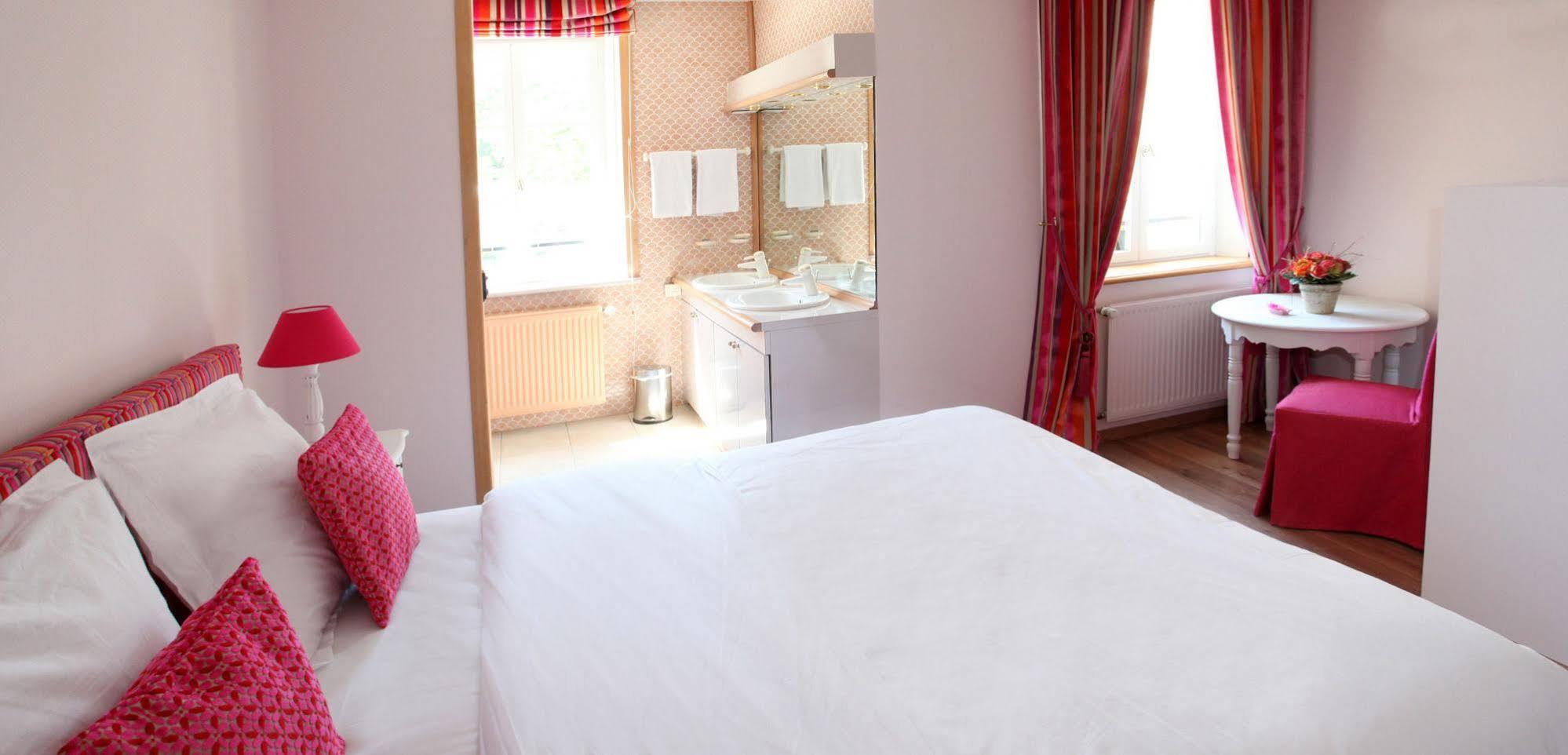 Saint Graal Bed & Breakfast Chamant Bagian luar foto