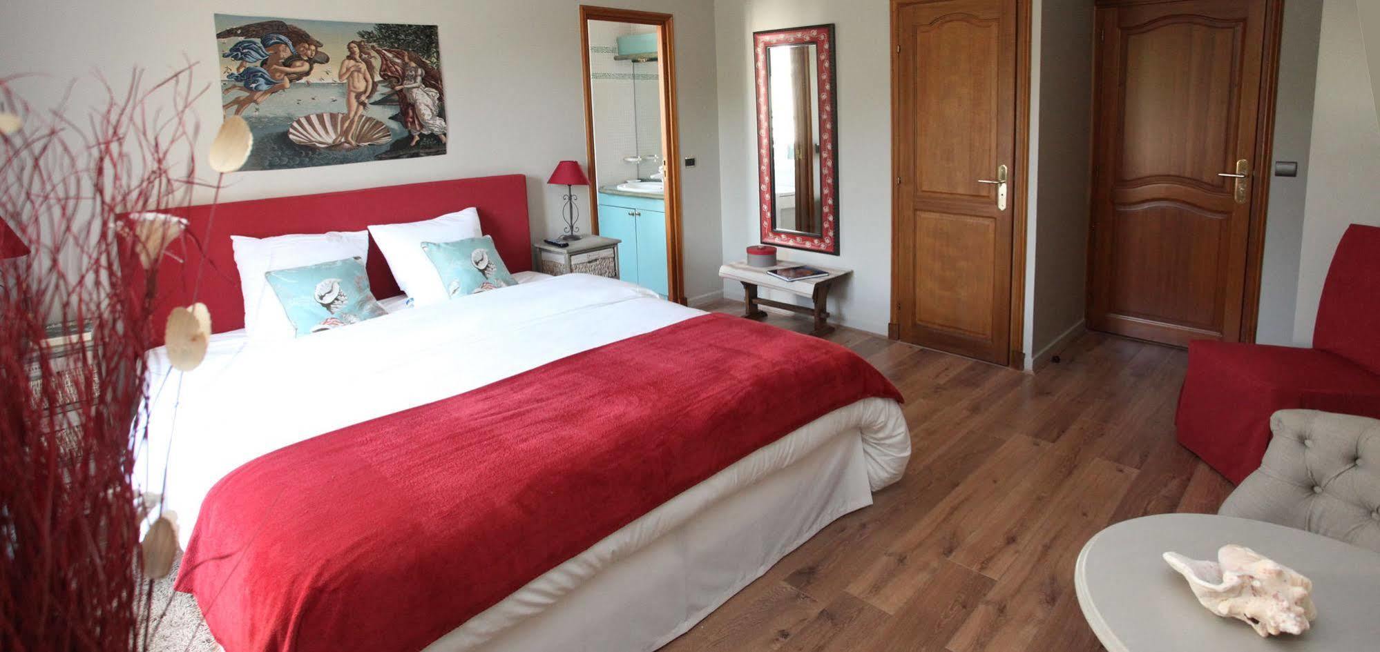 Saint Graal Bed & Breakfast Chamant Bagian luar foto