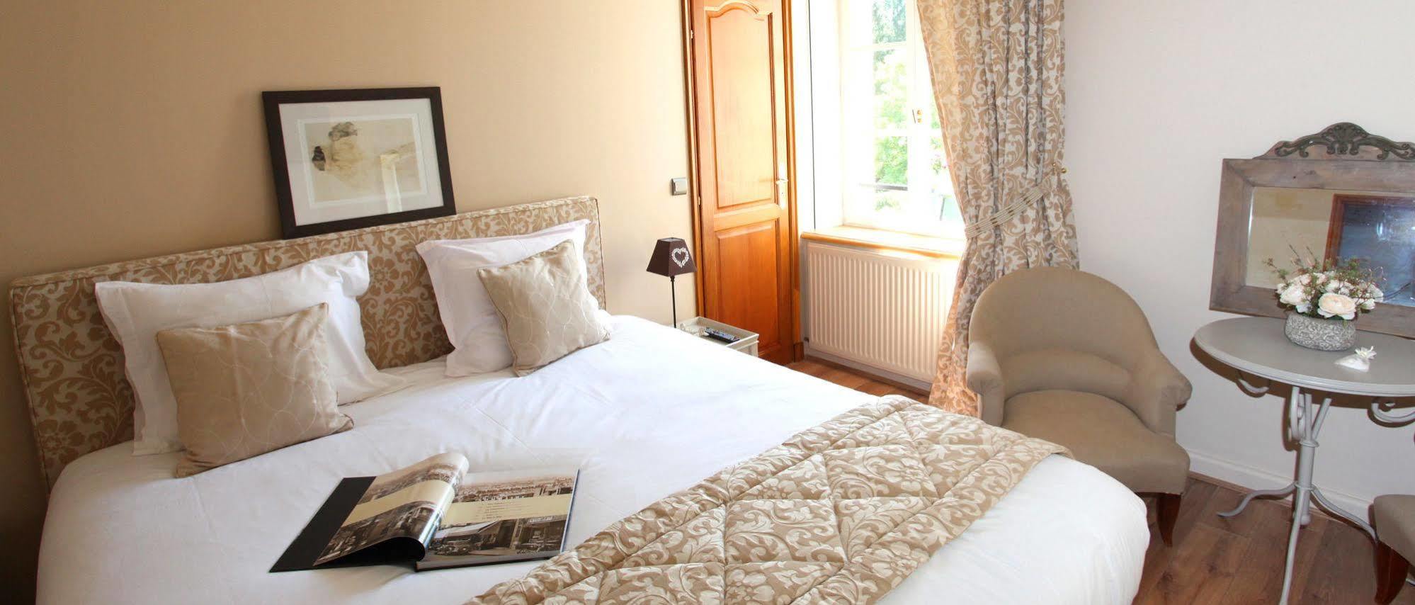 Saint Graal Bed & Breakfast Chamant Bagian luar foto